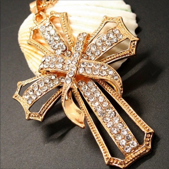 New Crystal Cross BetseyJohnson Sweater Necklace - Picture 12 of 14